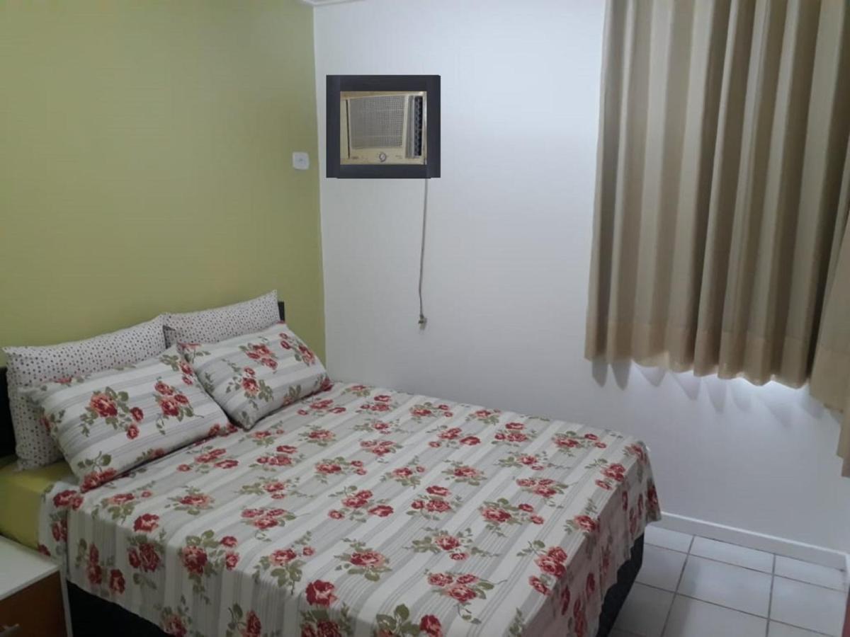 Na Beira Mar De Pajucara- Edif Neo- Apartamento Quarto E Sala - Possui Varanda- Vista Lateral Do Mar -rua Julio Plech Filho 60 Esquina Com Avenida Doutor Antonio Gouveia - Consumo Eletrico E Pago No Ckeck-out 1kwh E 1,35 Reias- Tem Tela De Protecao Apartamento *